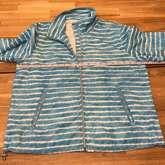 <3 Lauren Ralph Lauren Active | Lightweight Jacket - Picture 8 of 10